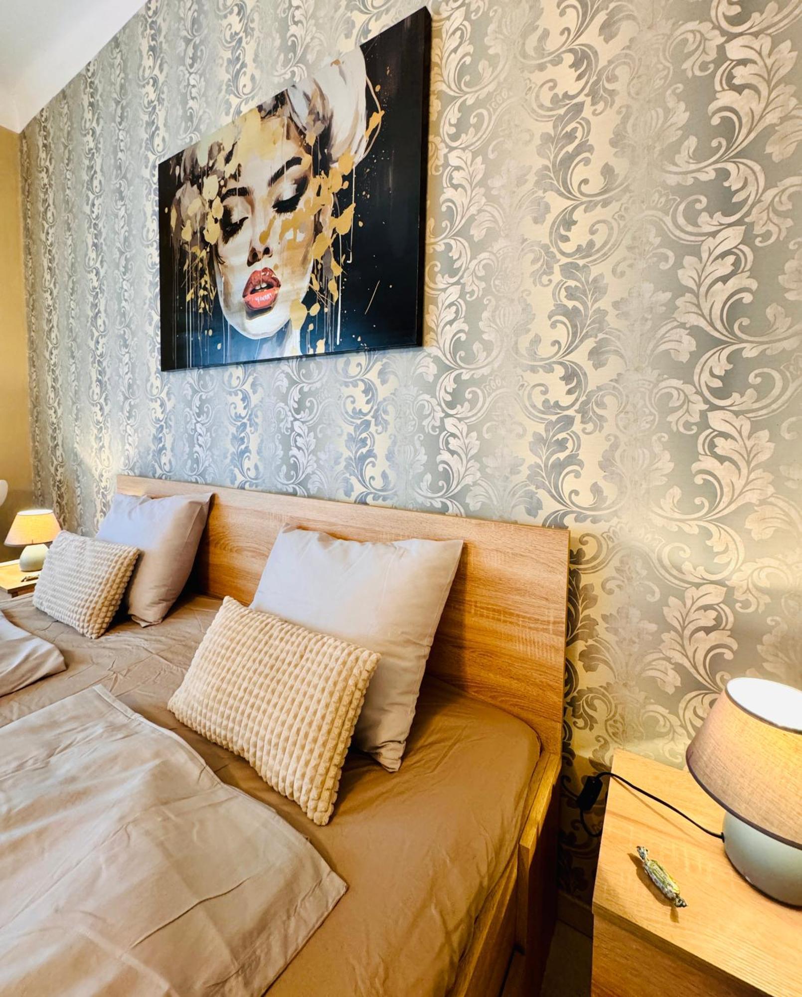 Comfort Oasis - District 9 דירה